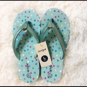 ⭐️BOGO⭐️NWT Girl’s flip flop sandals | Size 4/5
